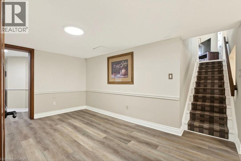 2119 Paisley Avenue, Burlington, ON - Indoor Photo Showing Other Room