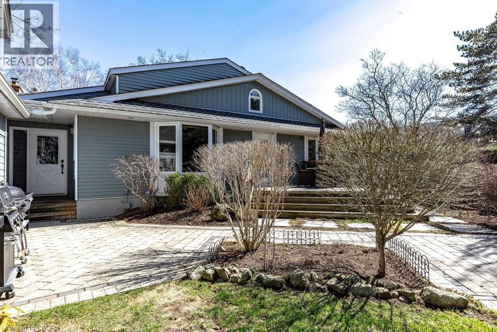 2119 Paisley Avenue, Burlington, ON - Outdoor