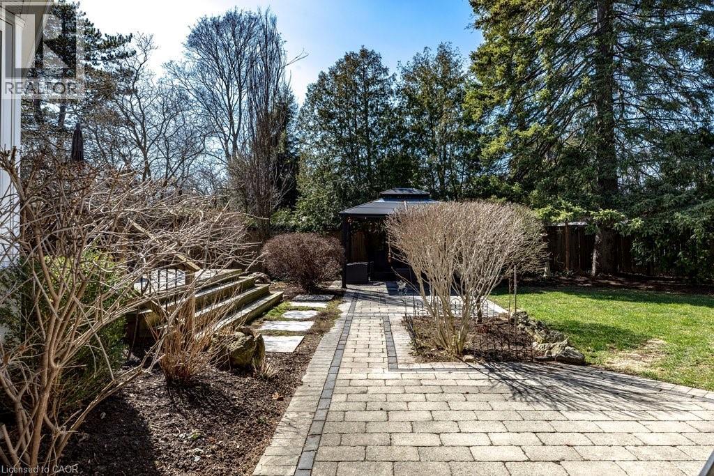 2119 Paisley Avenue, Burlington, ON - Outdoor