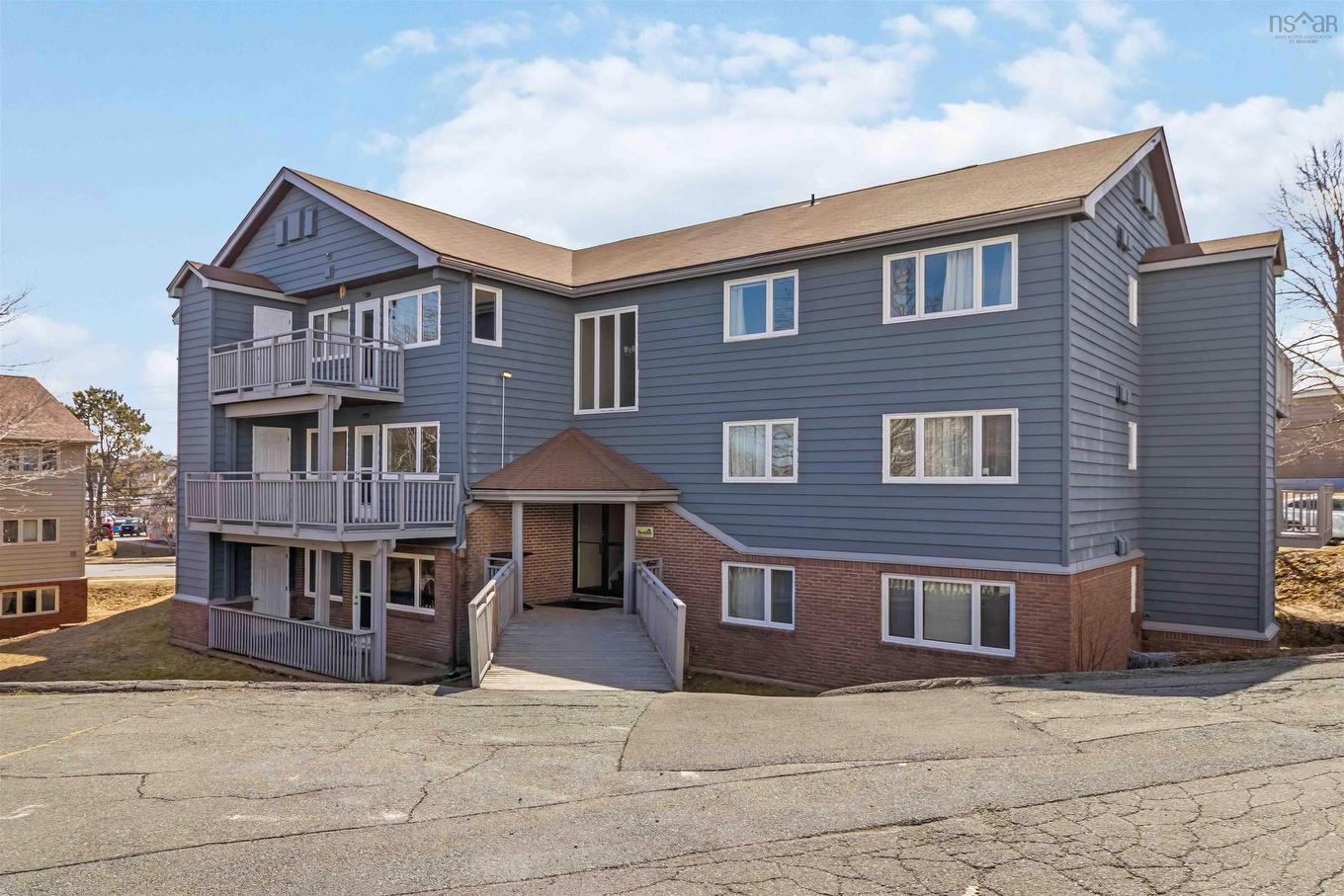 12 77 Farnham Gate Road, Halifax, NS