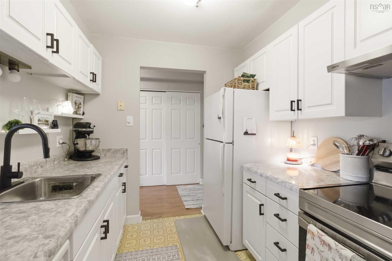 12 77 Farnham Gate Road, Halifax, NS