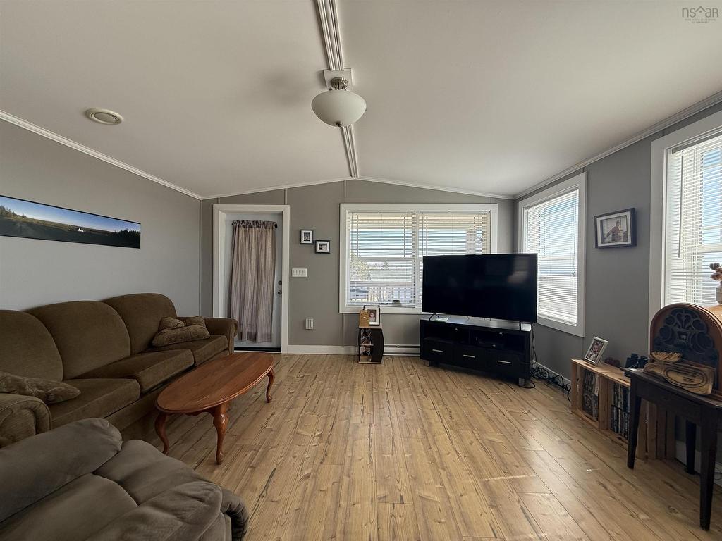 137 Upper Road, Lornevale, NS