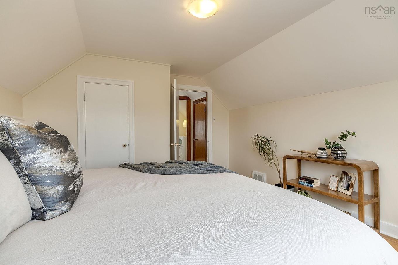 207 Victoria Road, Dartmouth, NS