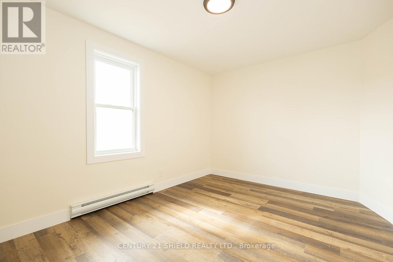 1008 Second Street E, Cornwall, ON - Indoor Photo Showing Other Room