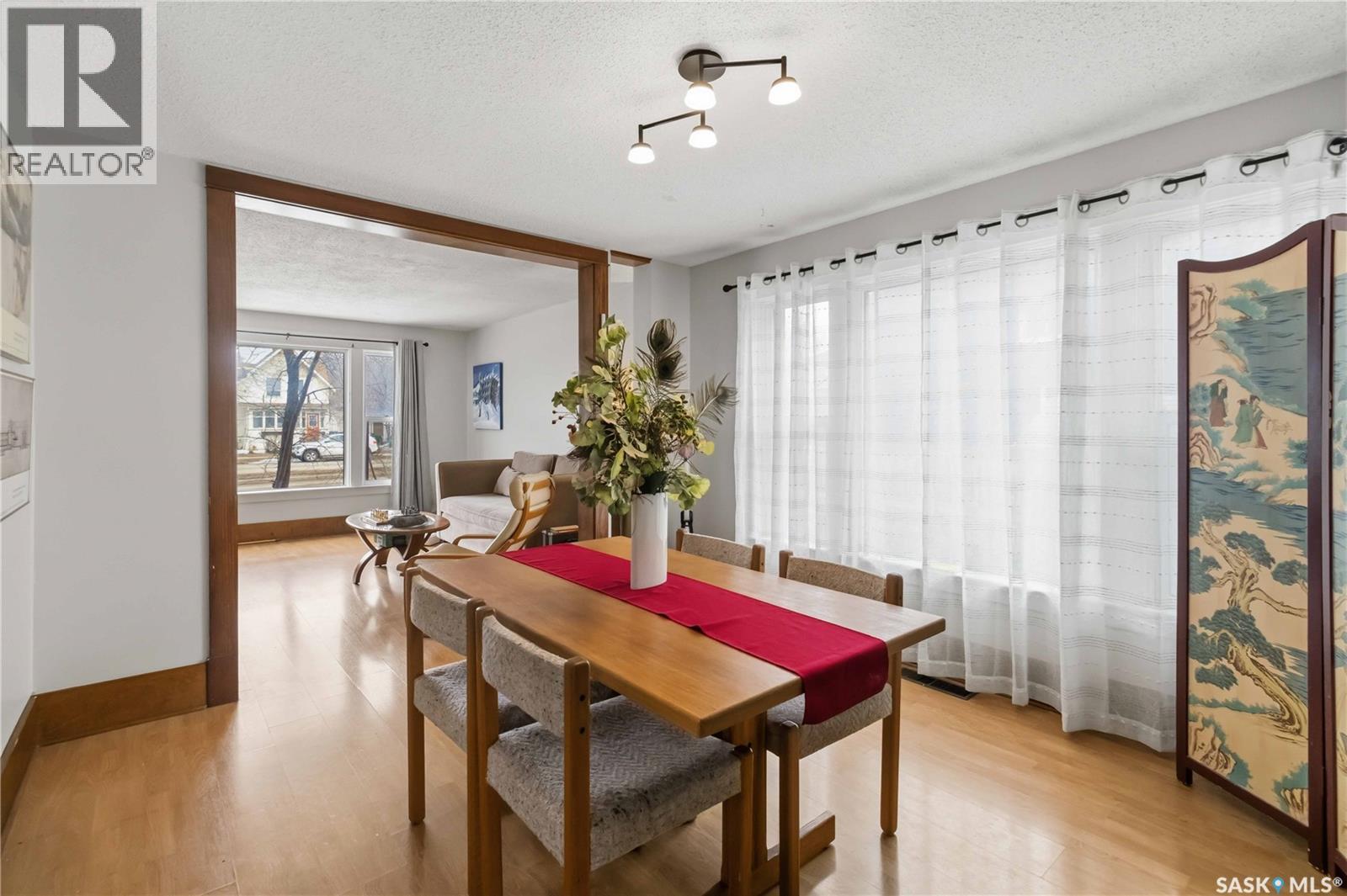 426 8Th Street E, Saskatoon, SK - Indoor Photo Showing Dining Room