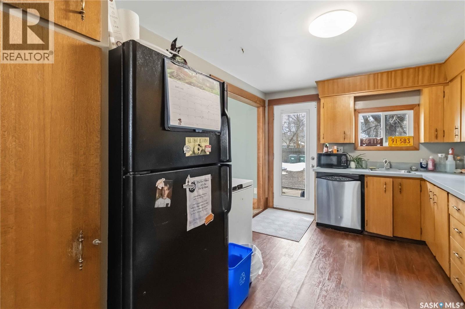 426 8Th Street E, Saskatoon, SK - Indoor Photo Showing Kitchen