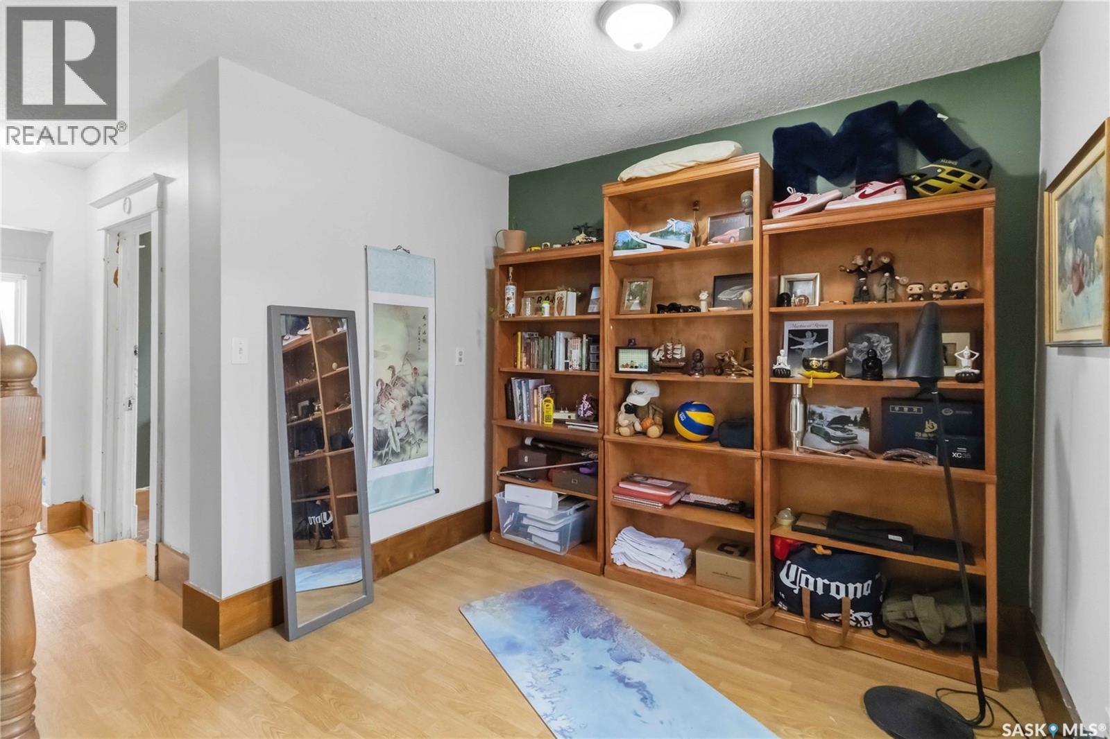 426 8Th Street E, Saskatoon, SK - Indoor Photo Showing Other Room