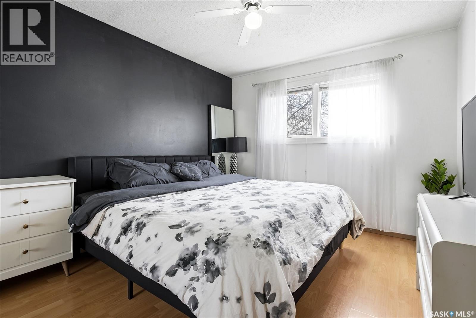 N 4212 Castle Road, Regina, SK - Indoor Photo Showing Bedroom