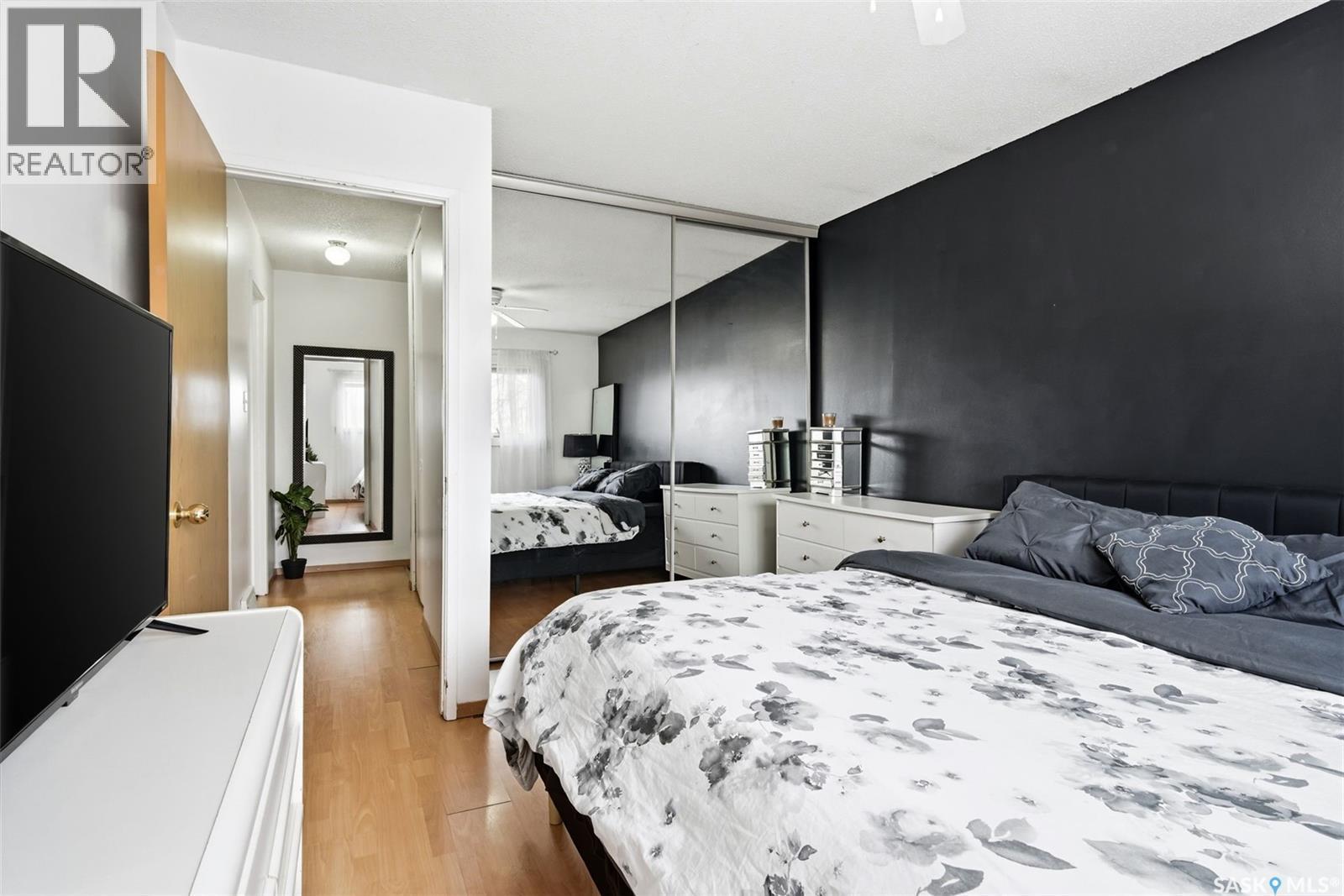 N 4212 Castle Road, Regina, SK - Indoor Photo Showing Bedroom