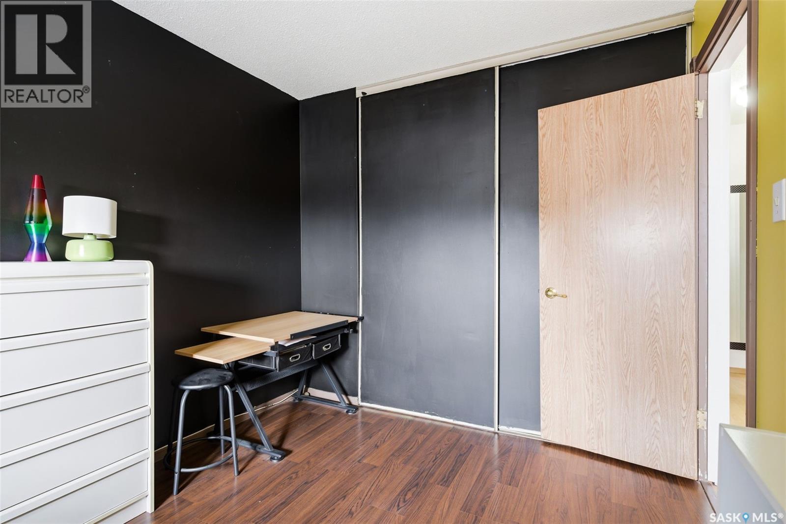 N 4212 Castle Road, Regina, SK - Indoor