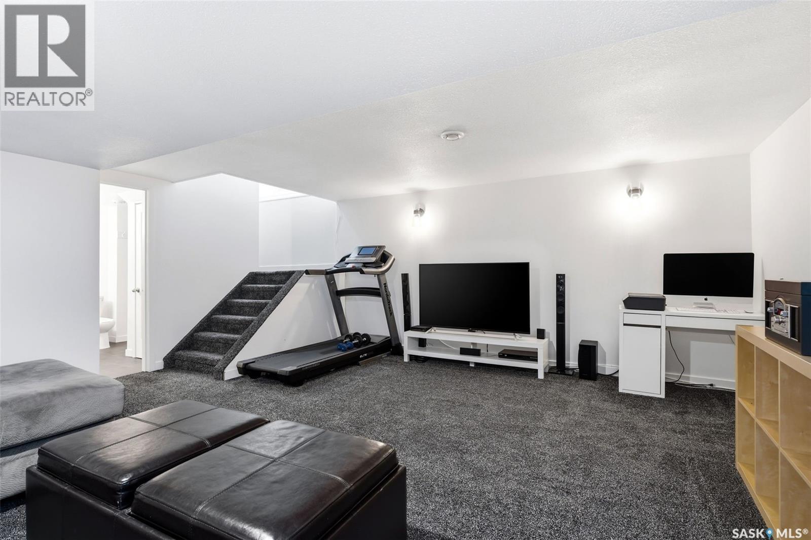 N 4212 Castle Road, Regina, SK - Indoor Photo Showing Other Room