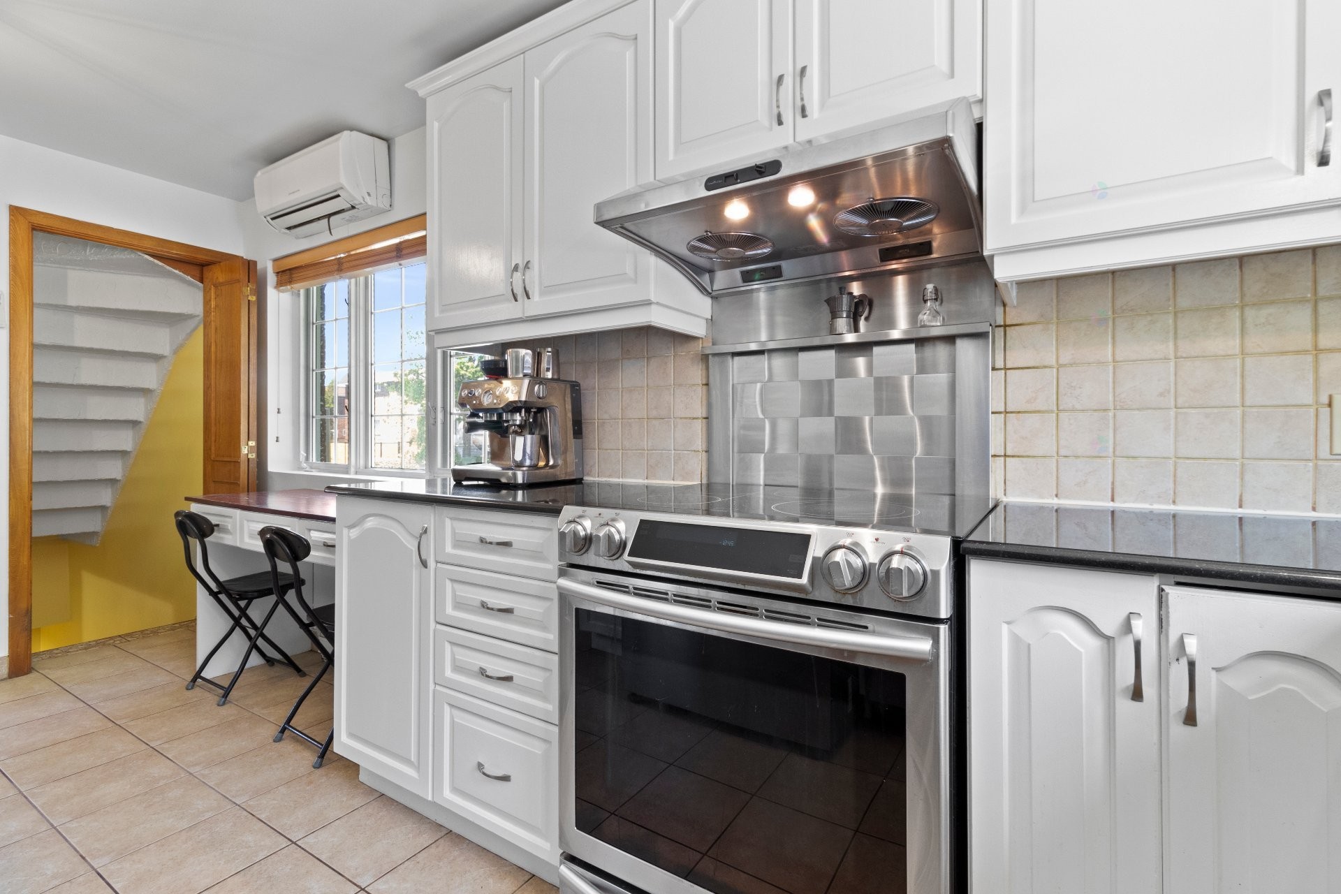 Kitchen - 6790 Rue St-Zotique E., Montréal (Mercier/Hochelaga-Maisonneuve), QC - Indoor Photo Showing Kitchen