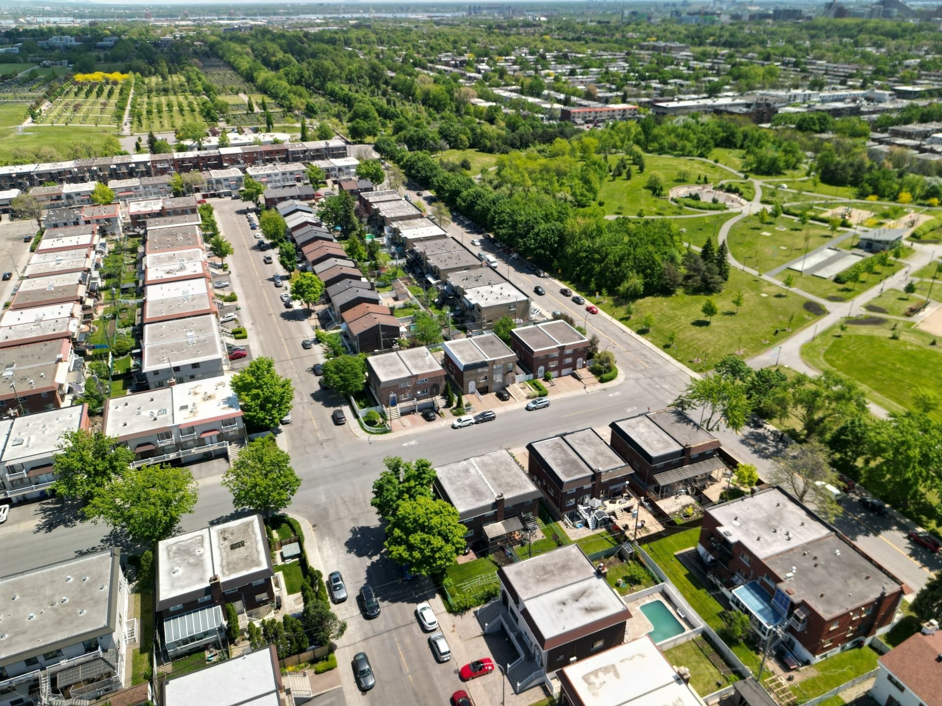 Nearby - 6790 Rue St-Zotique E., Montréal (Mercier/Hochelaga-Maisonneuve), QC - Outdoor With View