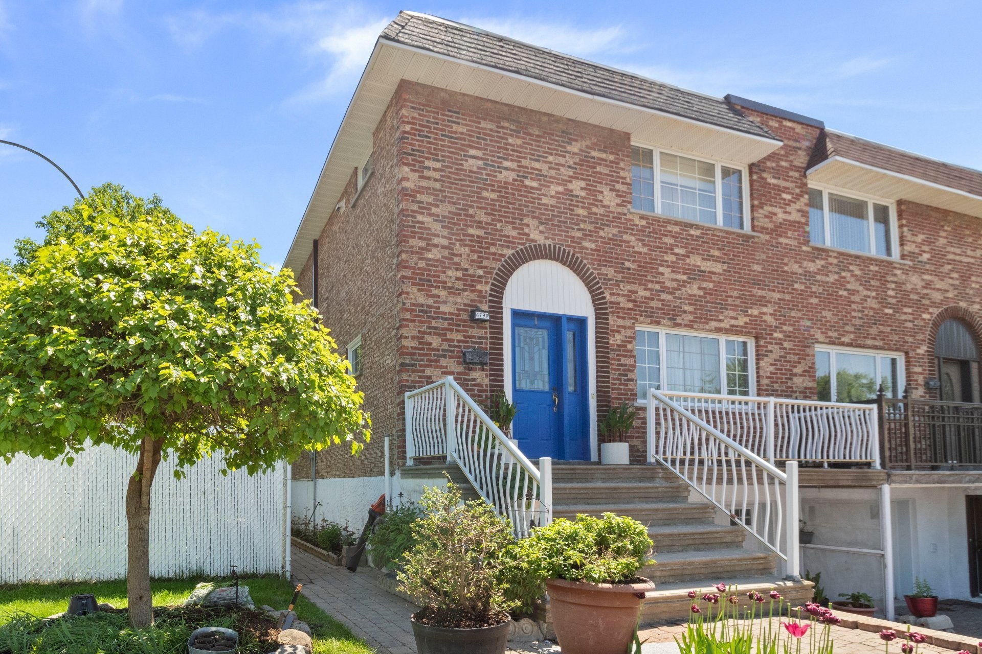 Front of Structure - 6790 Rue St-Zotique E., Montréal (Mercier/Hochelaga-Maisonneuve), QC - Outdoor