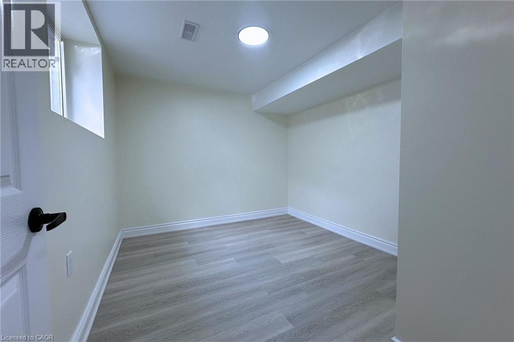59 Windrush Trail S Unit# B, Kitchener, ON - Indoor Photo Showing Other Room