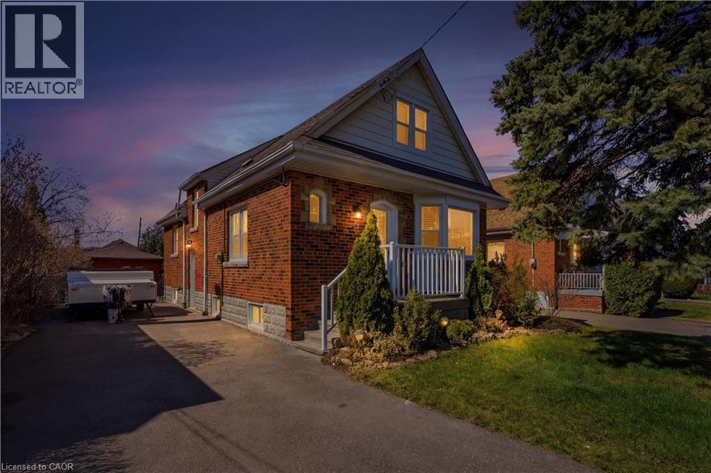 26 Isabel Avenue, Hamilton, ON - Outdoor