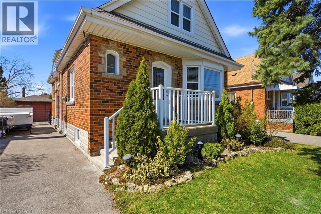 26 Isabel Avenue, Hamilton, ON - Outdoor
