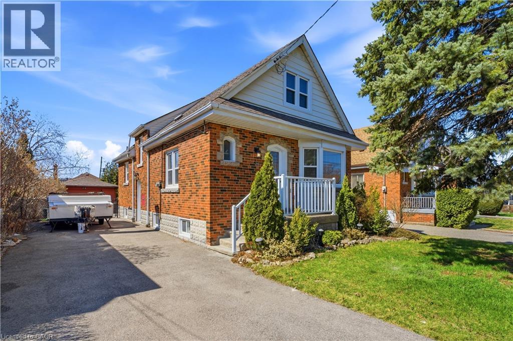 26 Isabel Avenue, Hamilton, ON - Outdoor