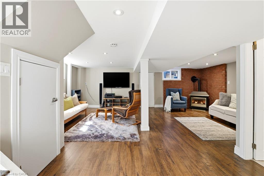 26 Isabel Avenue, Hamilton, ON - Indoor