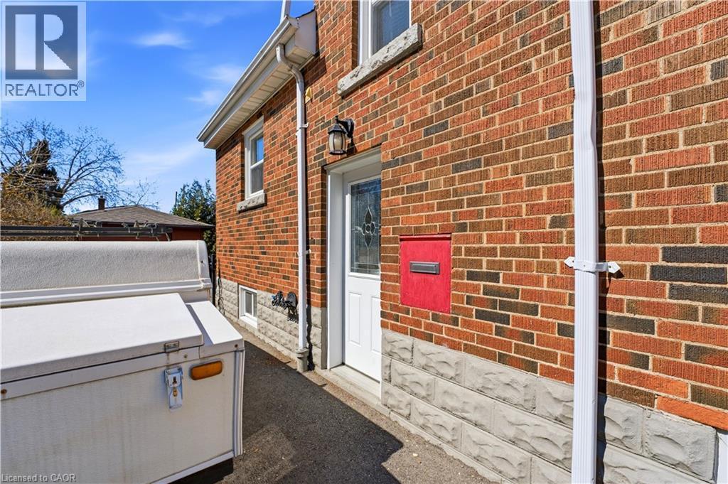 26 Isabel Avenue, Hamilton, ON - Outdoor With Exterior