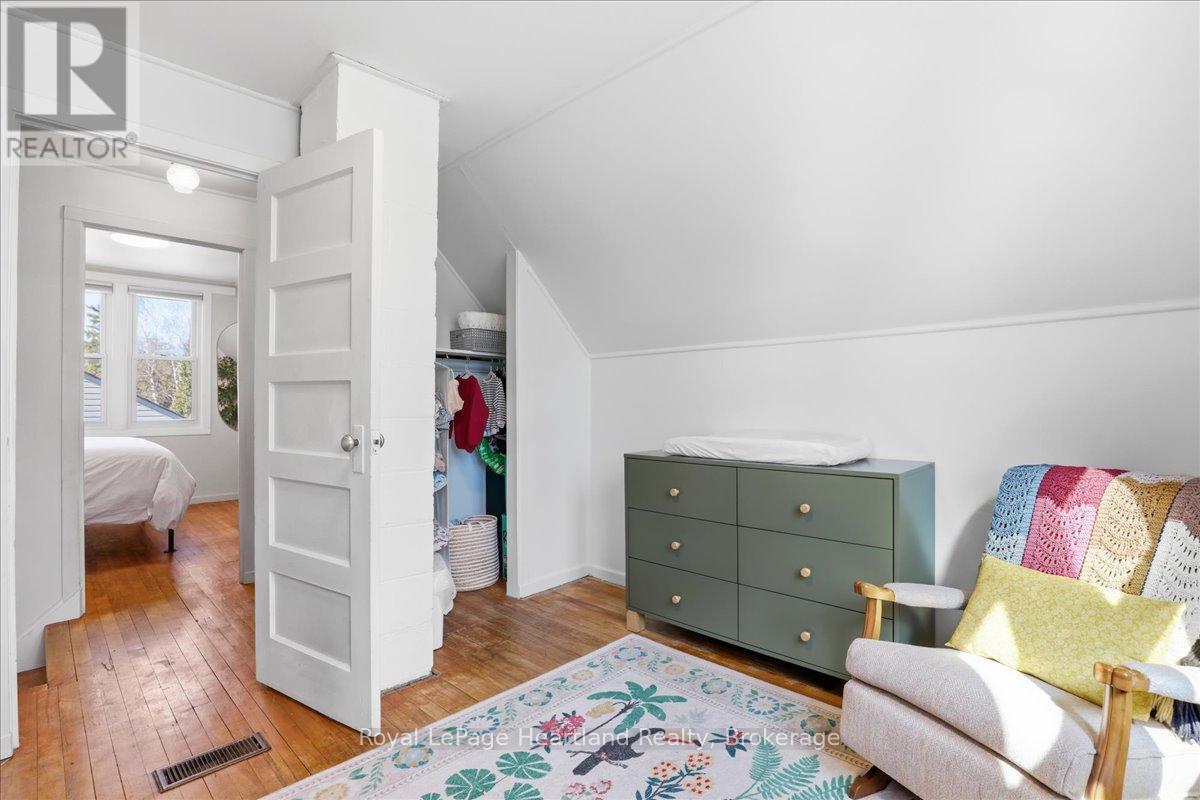 19 Perth Road, Kitchener, ON - Indoor Photo Showing Bedroom