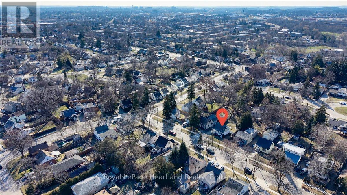 19 Perth Road, Kitchener, ON - Outdoor With View