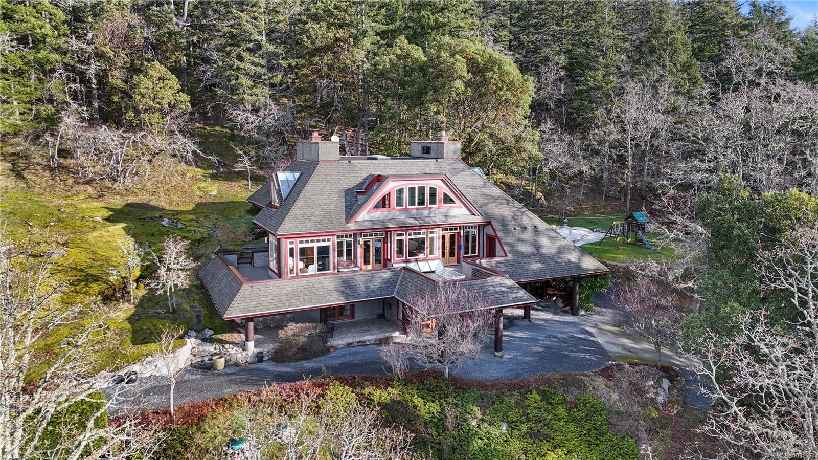 8242 Thomson Pl, Central Saanich, BC