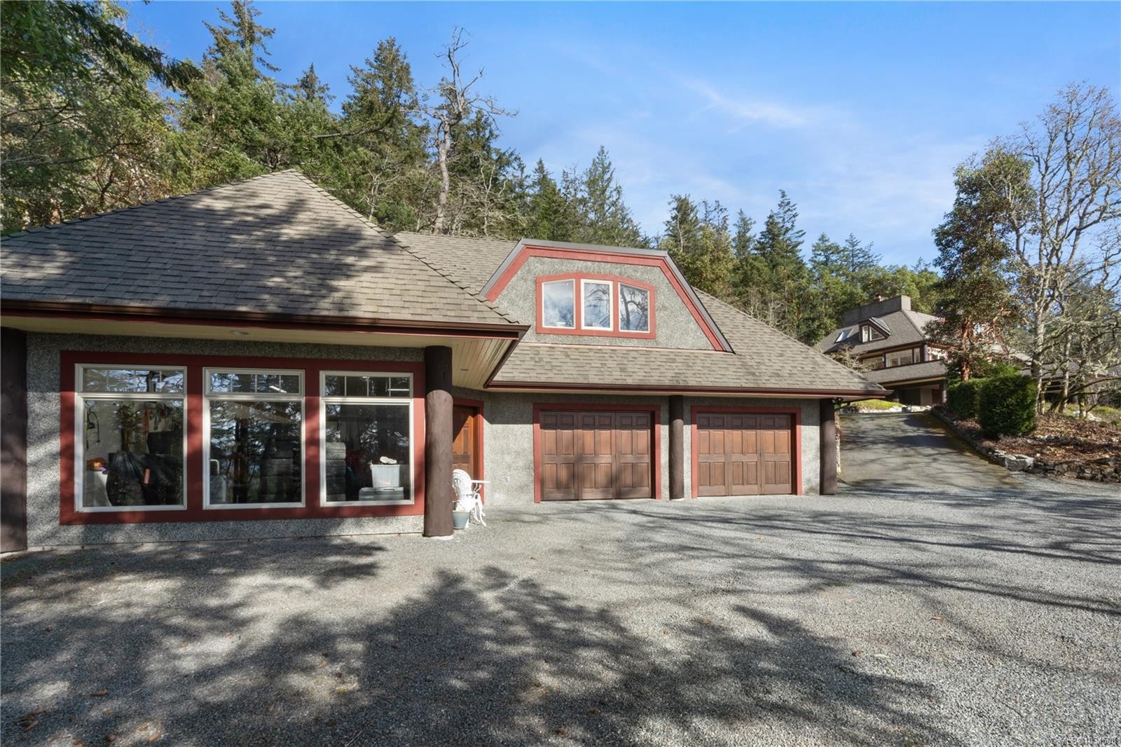 8242 Thomson Pl, Central Saanich, BC