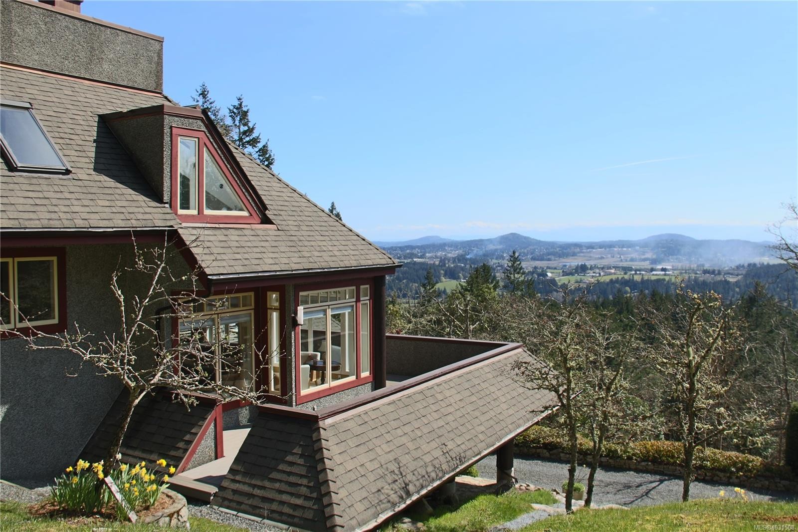 8242 Thomson Pl, Central Saanich, BC