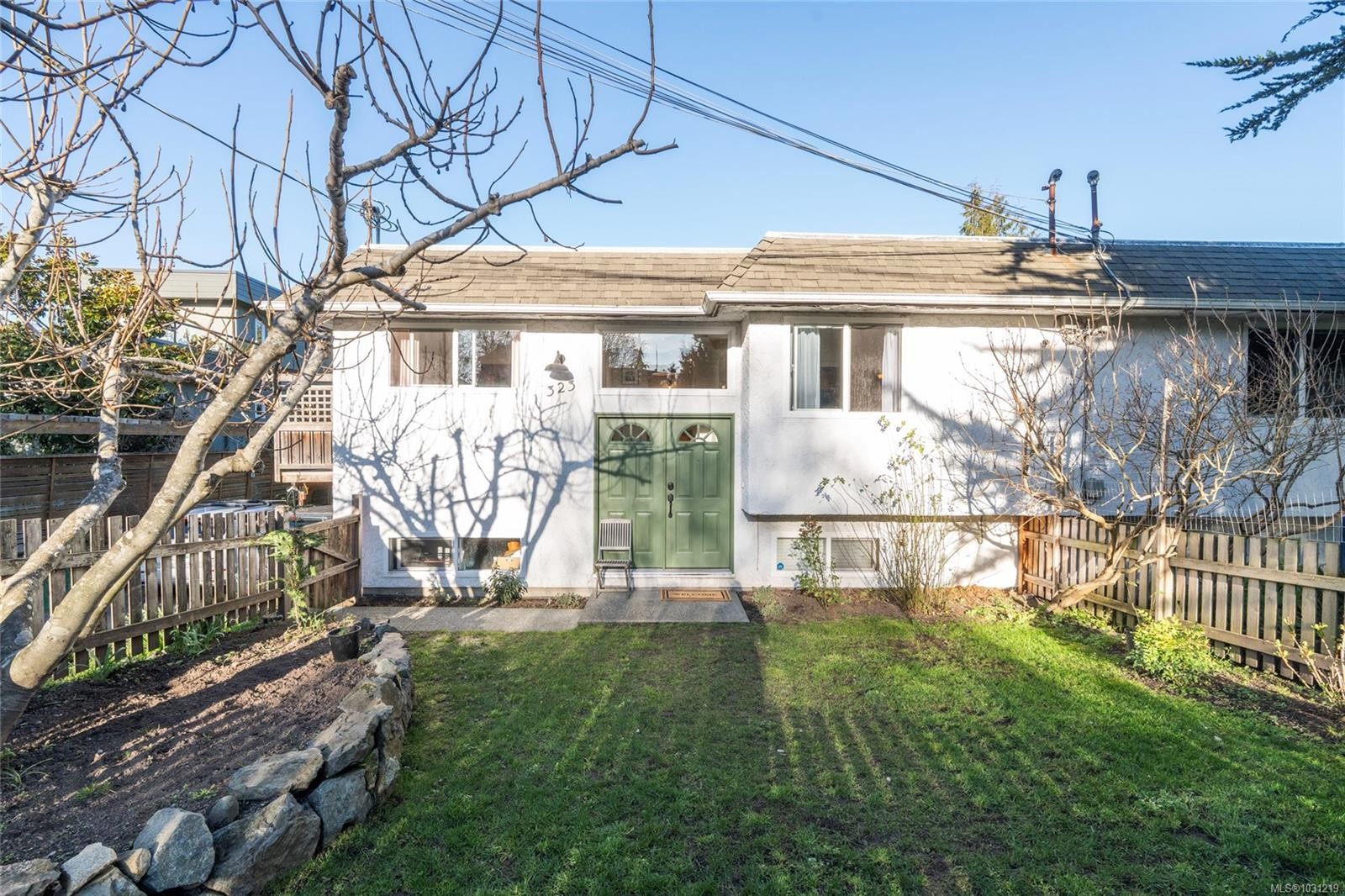 323 Masters Rd, Victoria, BC