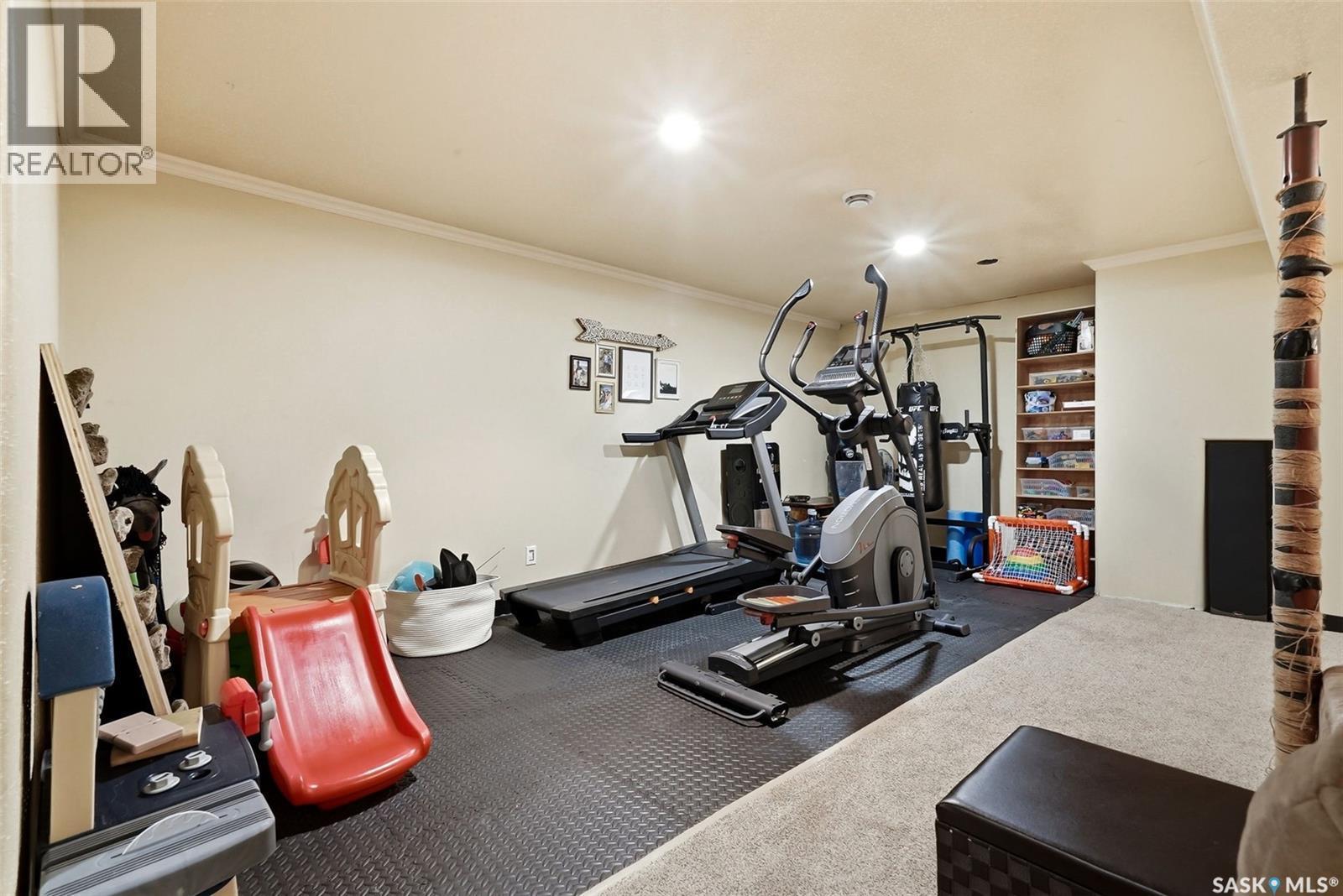 78 Straub Crescent, Regina, SK - Indoor Photo Showing Gym Room