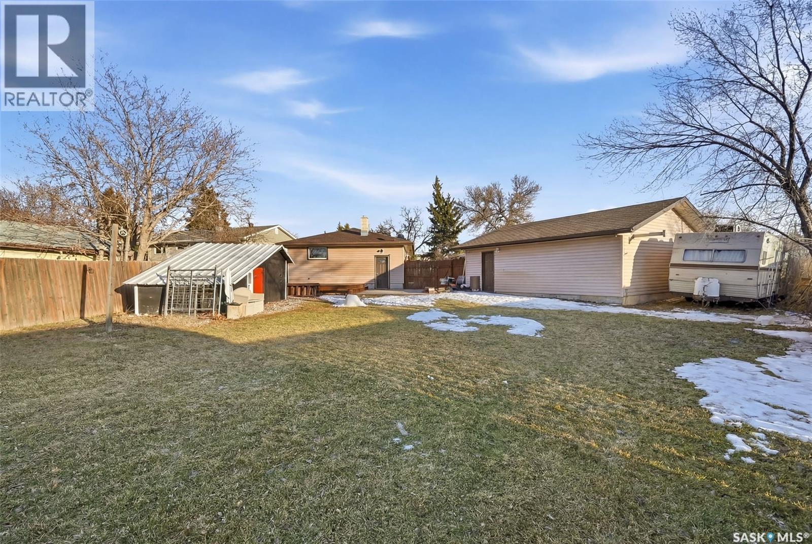 78 Straub Crescent, Regina, SK - Outdoor