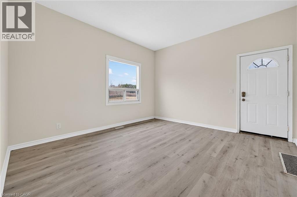4049 Highway 6, Hamilton, ON - Indoor Photo Showing Other Room