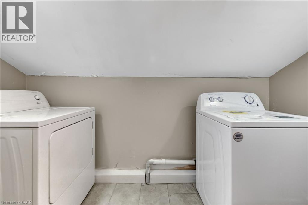 4049 Highway 6, Hamilton, ON - Indoor Photo Showing Laundry Room