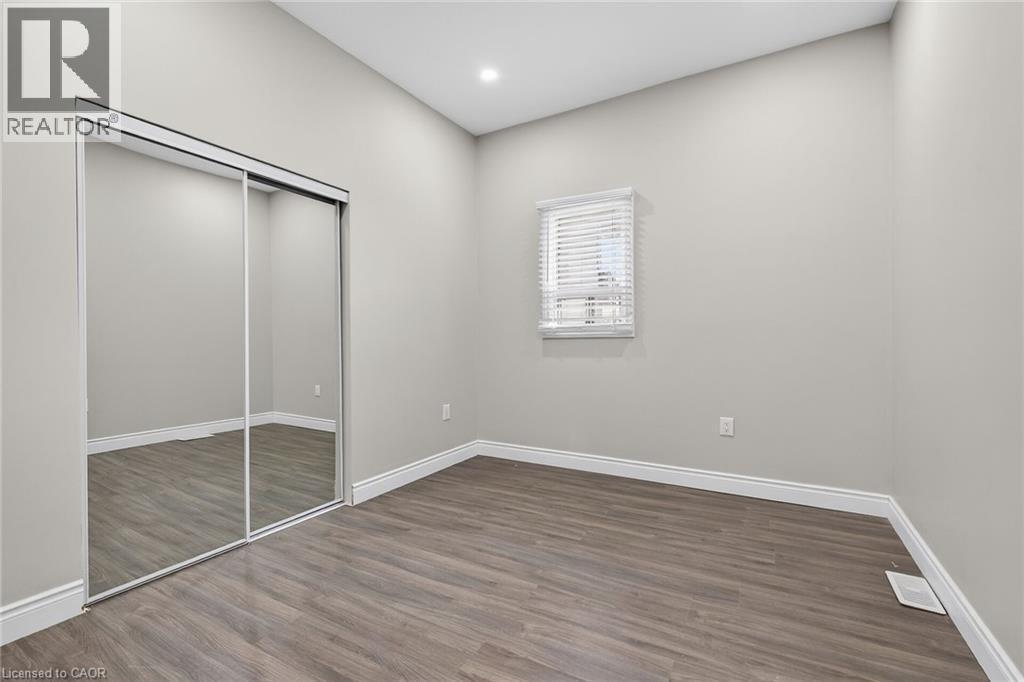 4049 Highway 6, Hamilton, ON - Indoor Photo Showing Other Room