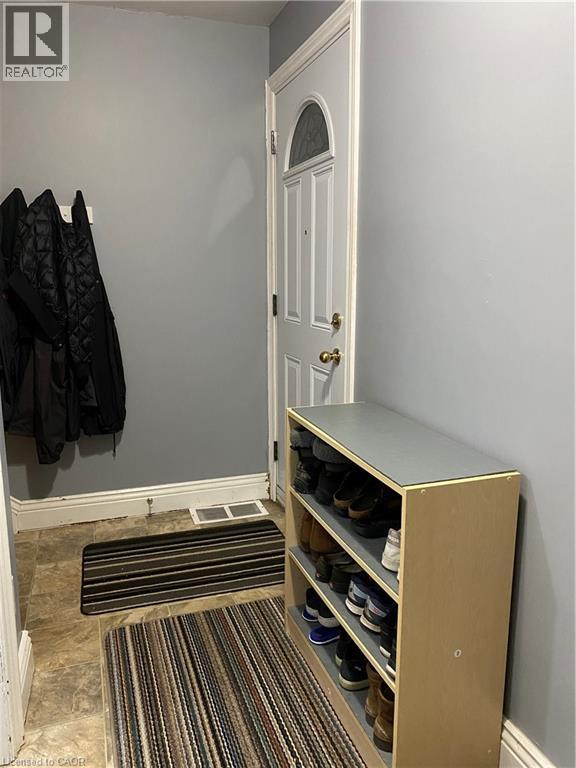 184 Arkell Street, Hamilton, ON - Indoor Photo Showing Other Room