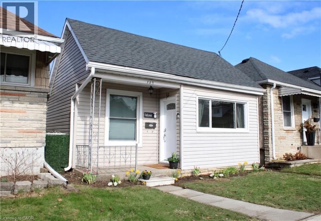 157 Tragina Avenue N, Hamilton, ON - Outdoor