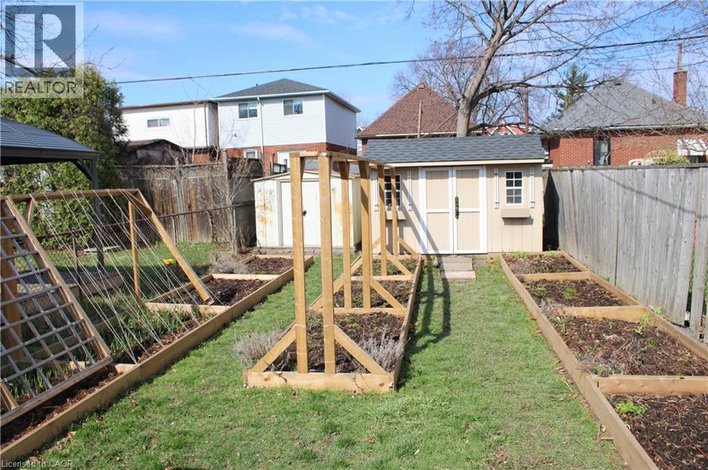 157 Tragina Avenue N, Hamilton, ON - Outdoor