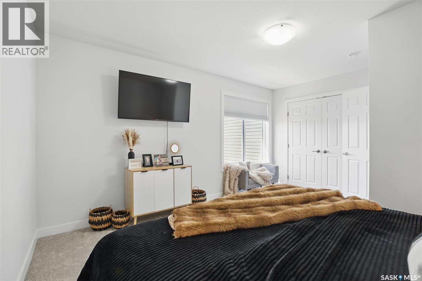 421 L Avenue S, Saskatoon, SK - Indoor Photo Showing Bedroom