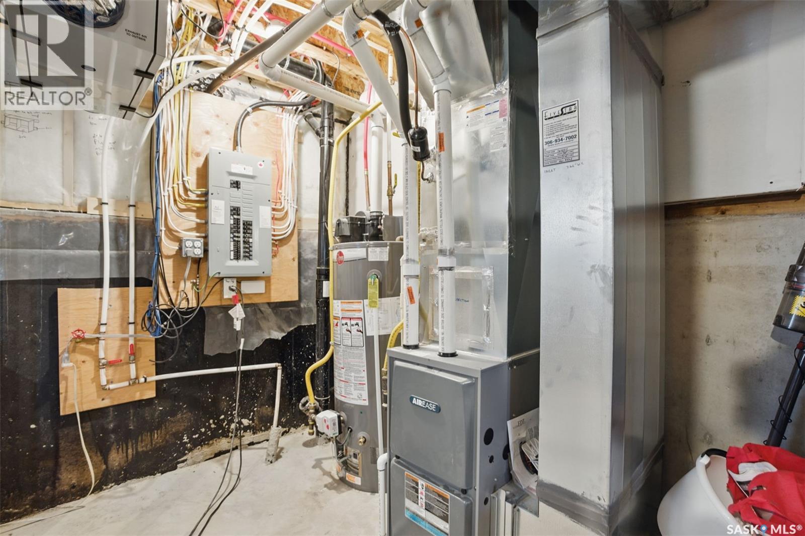 421 L Avenue S, Saskatoon, SK - Indoor Photo Showing Basement