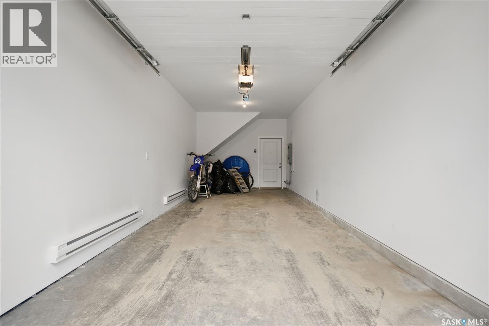 421 L Avenue S, Saskatoon, SK - Indoor