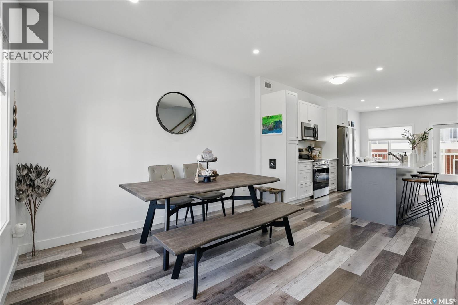 421 L Avenue S, Saskatoon, SK - Indoor