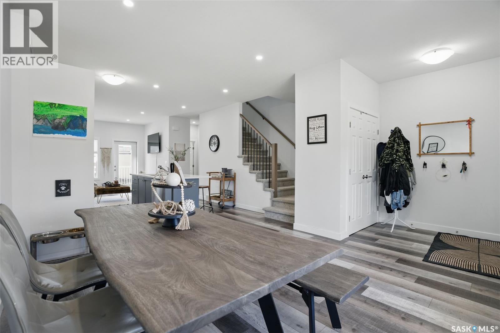 421 L Avenue S, Saskatoon, SK - Indoor Photo Showing Dining Room