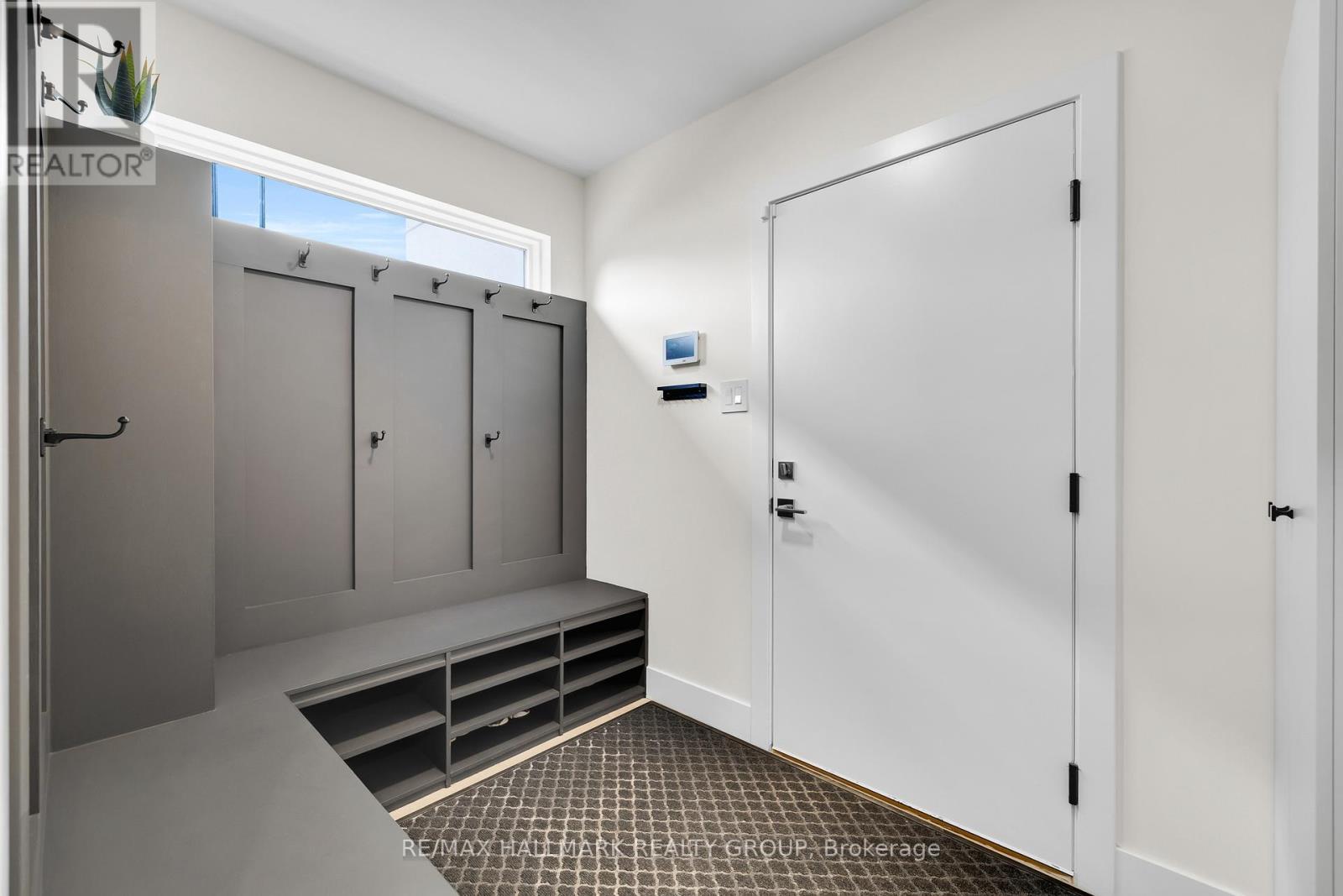 1976 Lenester Avenue, Ottawa, ON - Indoor Photo Showing Other Room