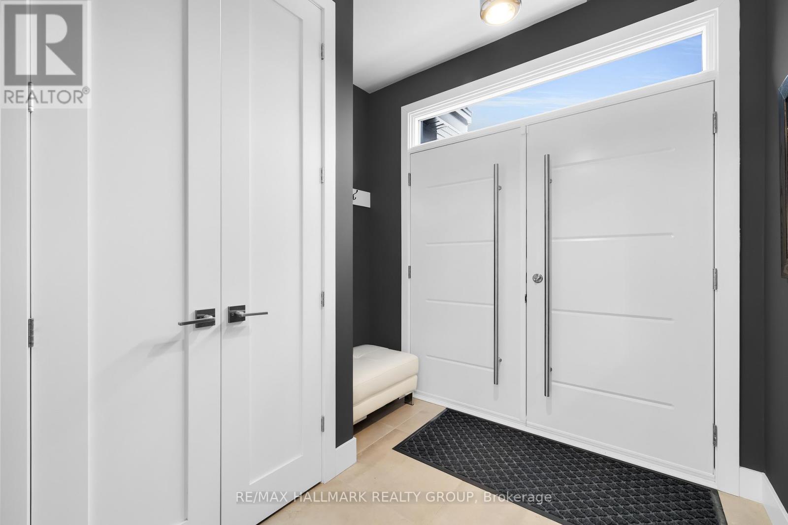 1976 Lenester Avenue, Ottawa, ON - Indoor Photo Showing Other Room