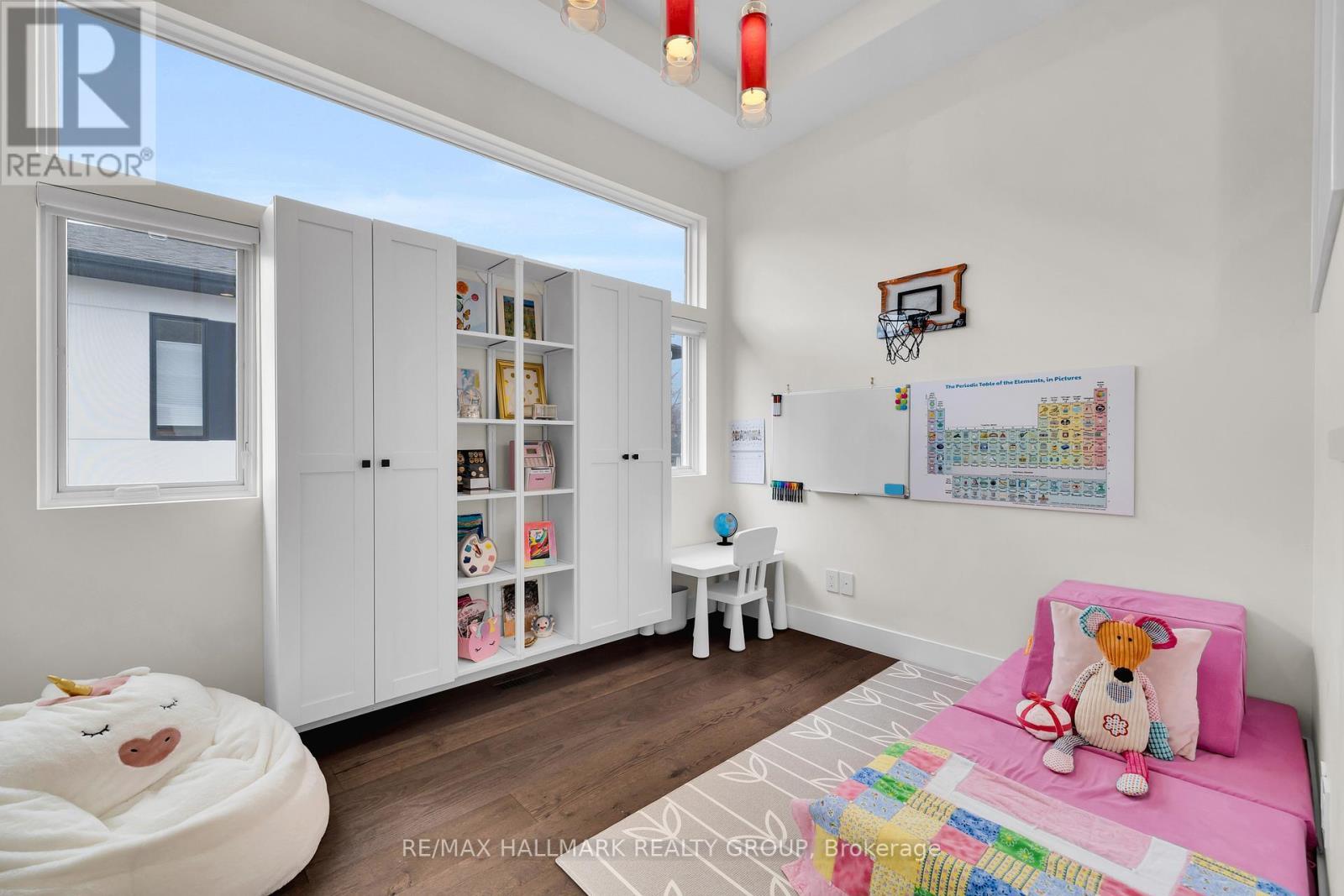 1976 Lenester Avenue, Ottawa, ON - Indoor Photo Showing Other Room