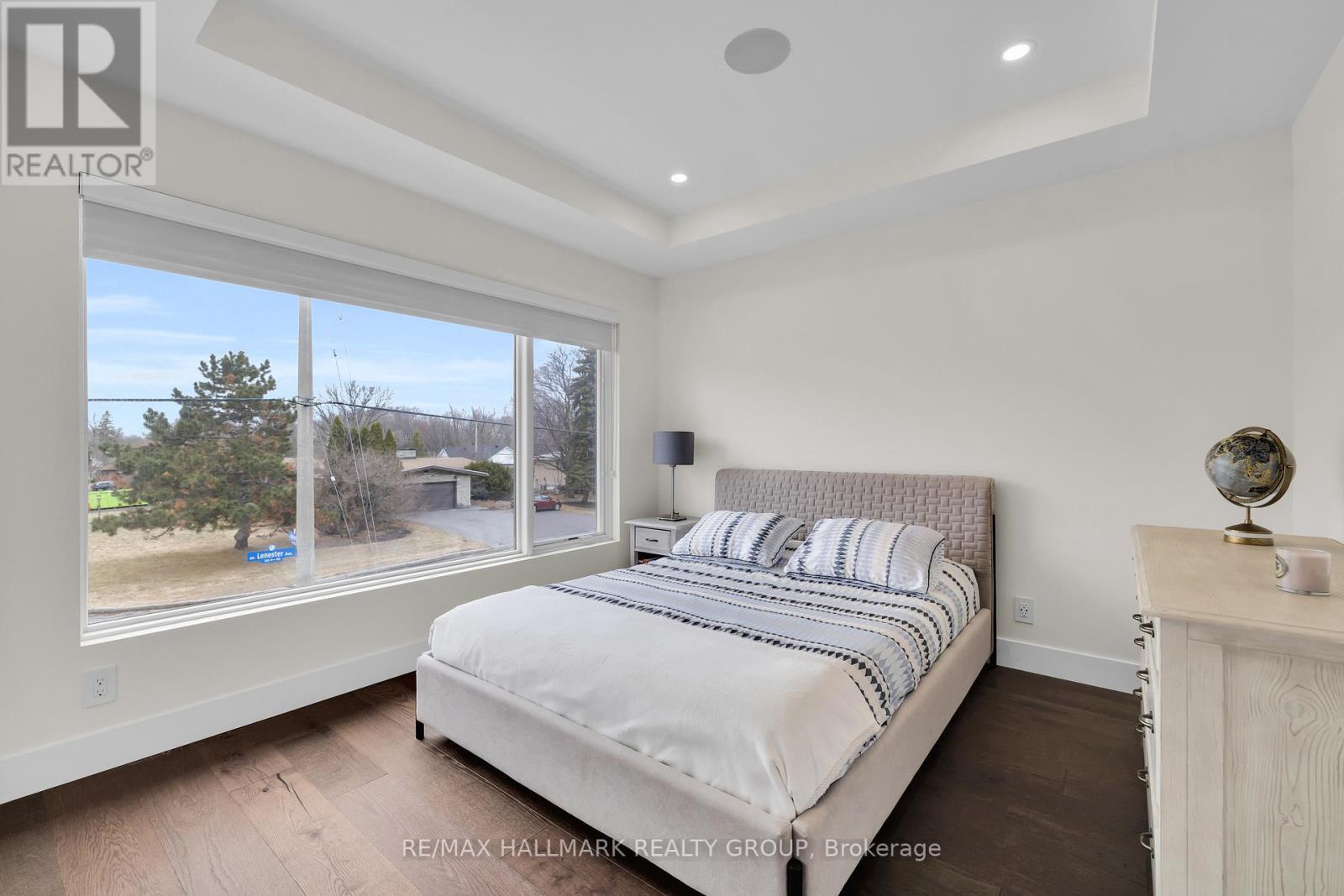 1976 Lenester Avenue, Ottawa, ON - Indoor Photo Showing Bedroom