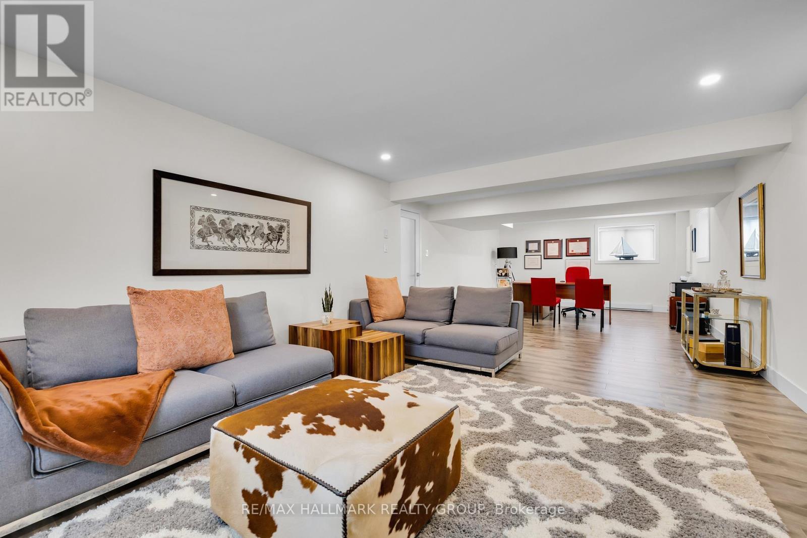 1976 Lenester Avenue, Ottawa, ON - Indoor Photo Showing Living Room