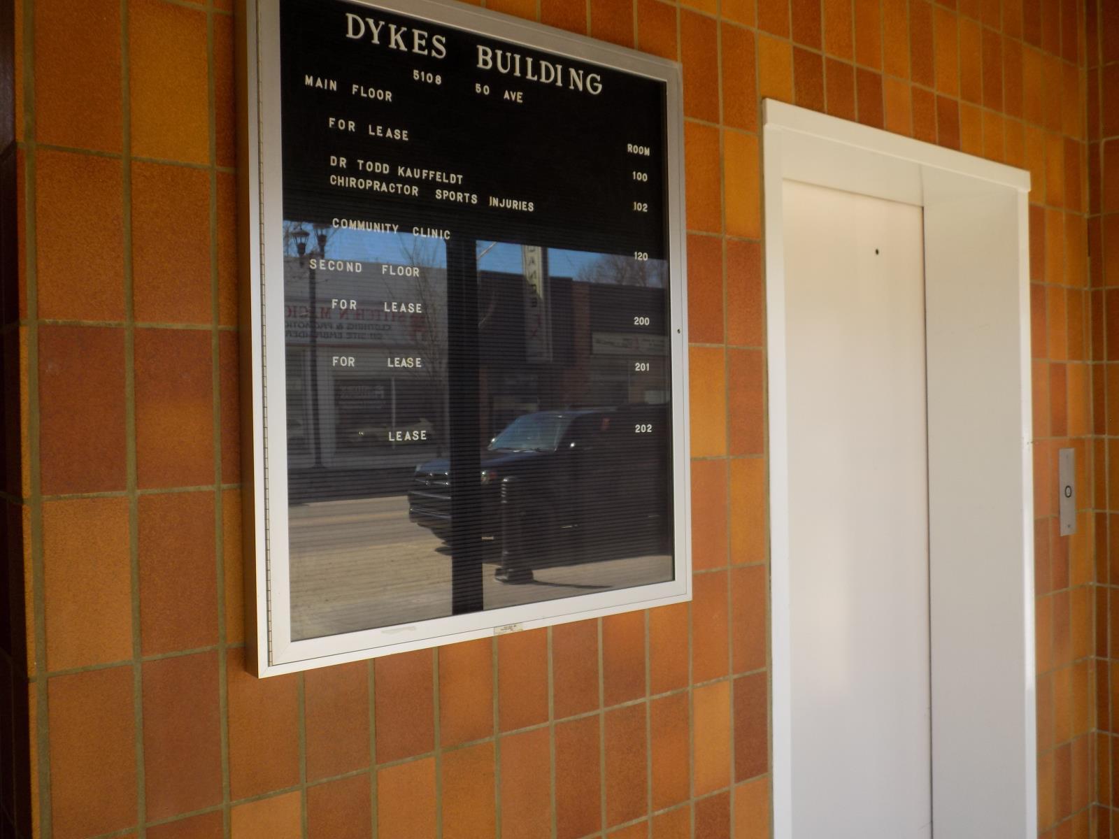 5108 50 Avenue, Wetaskiwin, AB