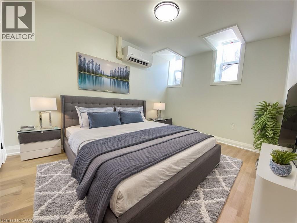 588 Barton Street E Unit# 10, Hamilton, ON - Indoor Photo Showing Bedroom